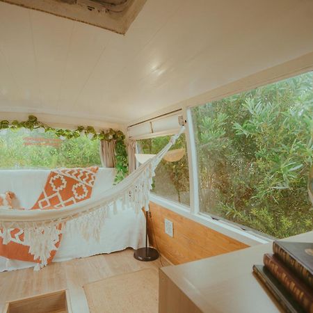 The Amazing Inacio Bus Converted Home シントラ エクステリア 写真