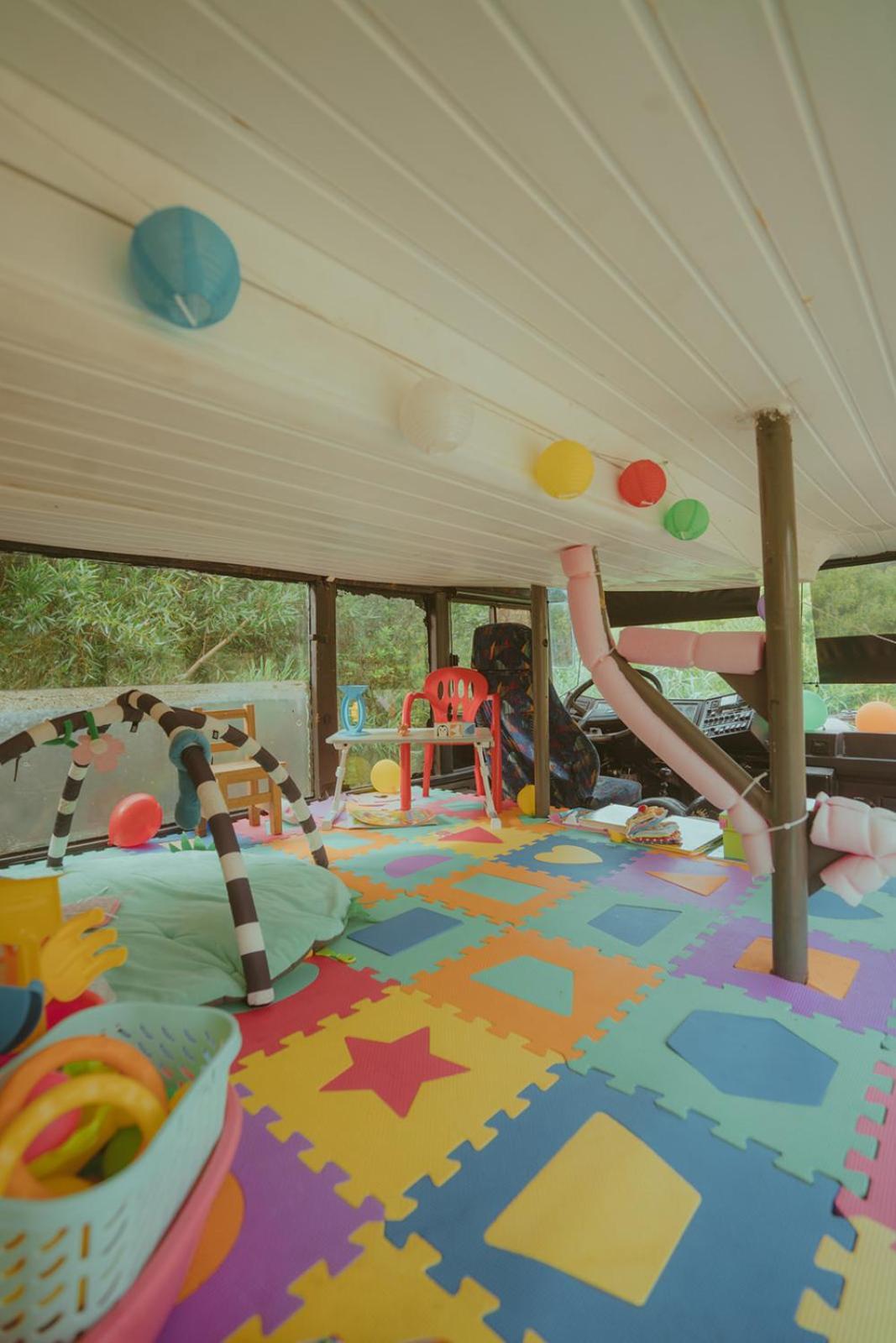 The Amazing Inacio Bus Converted Home シントラ エクステリア 写真