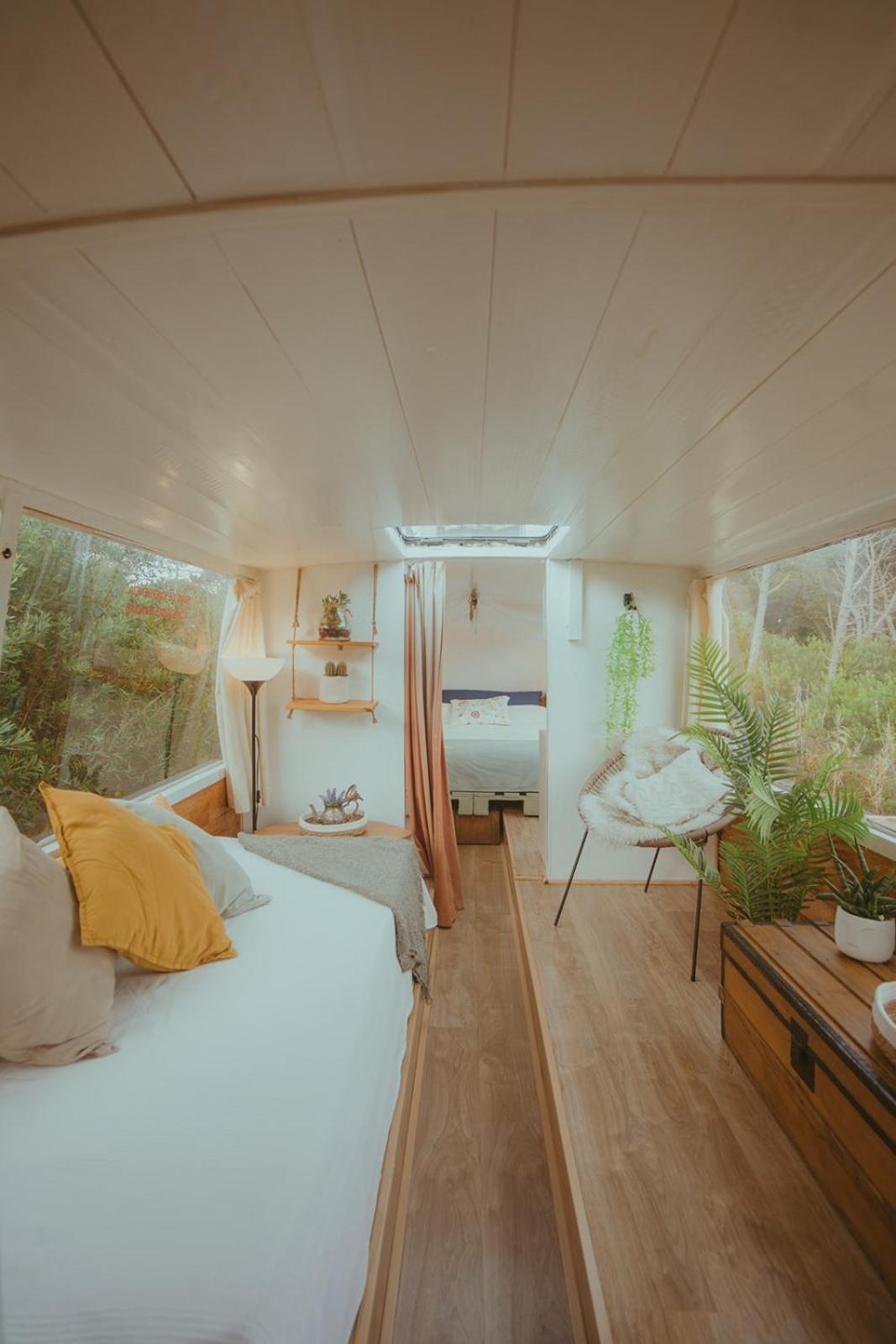 The Amazing Inacio Bus Converted Home シントラ エクステリア 写真