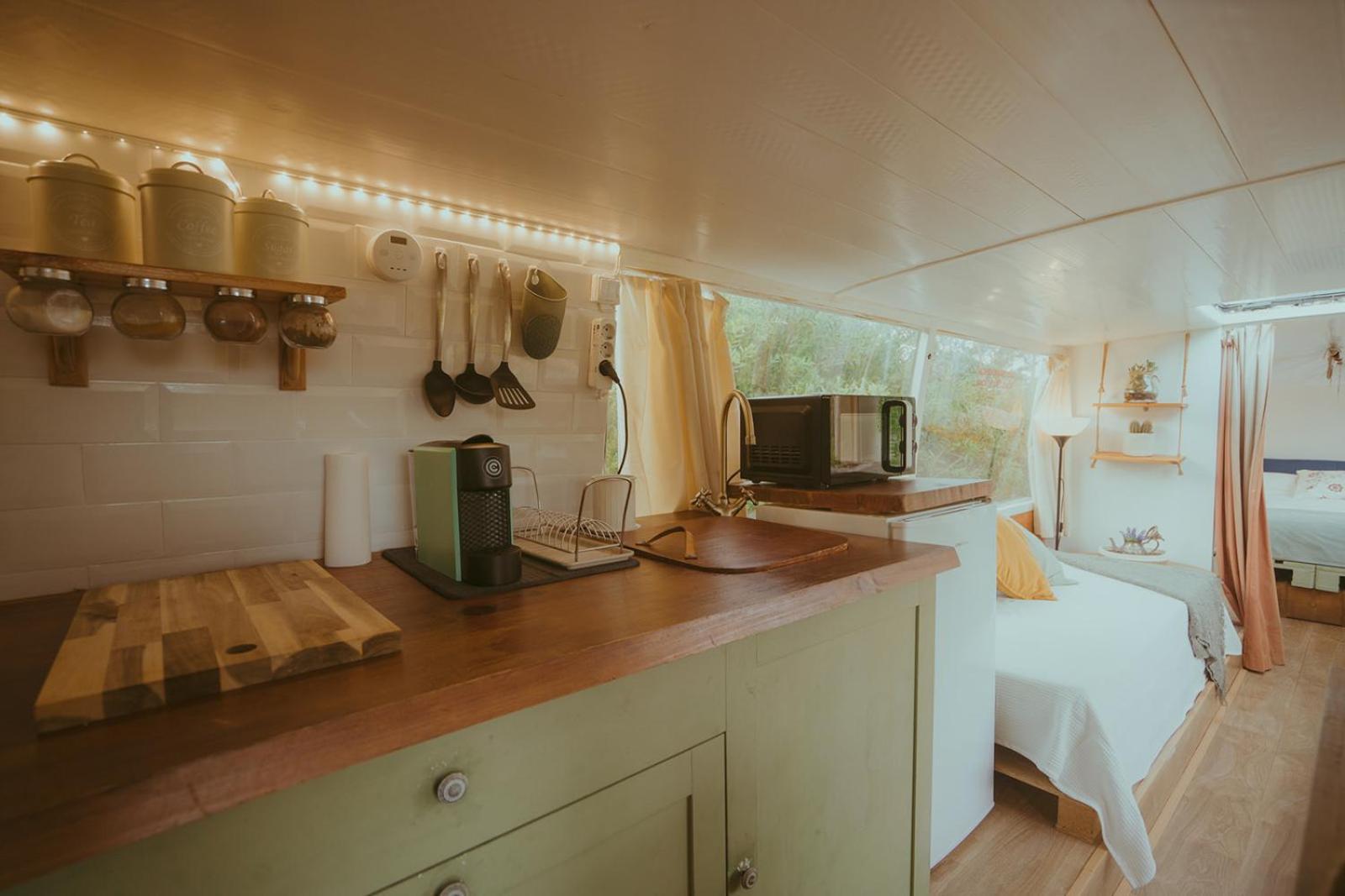The Amazing Inacio Bus Converted Home シントラ エクステリア 写真