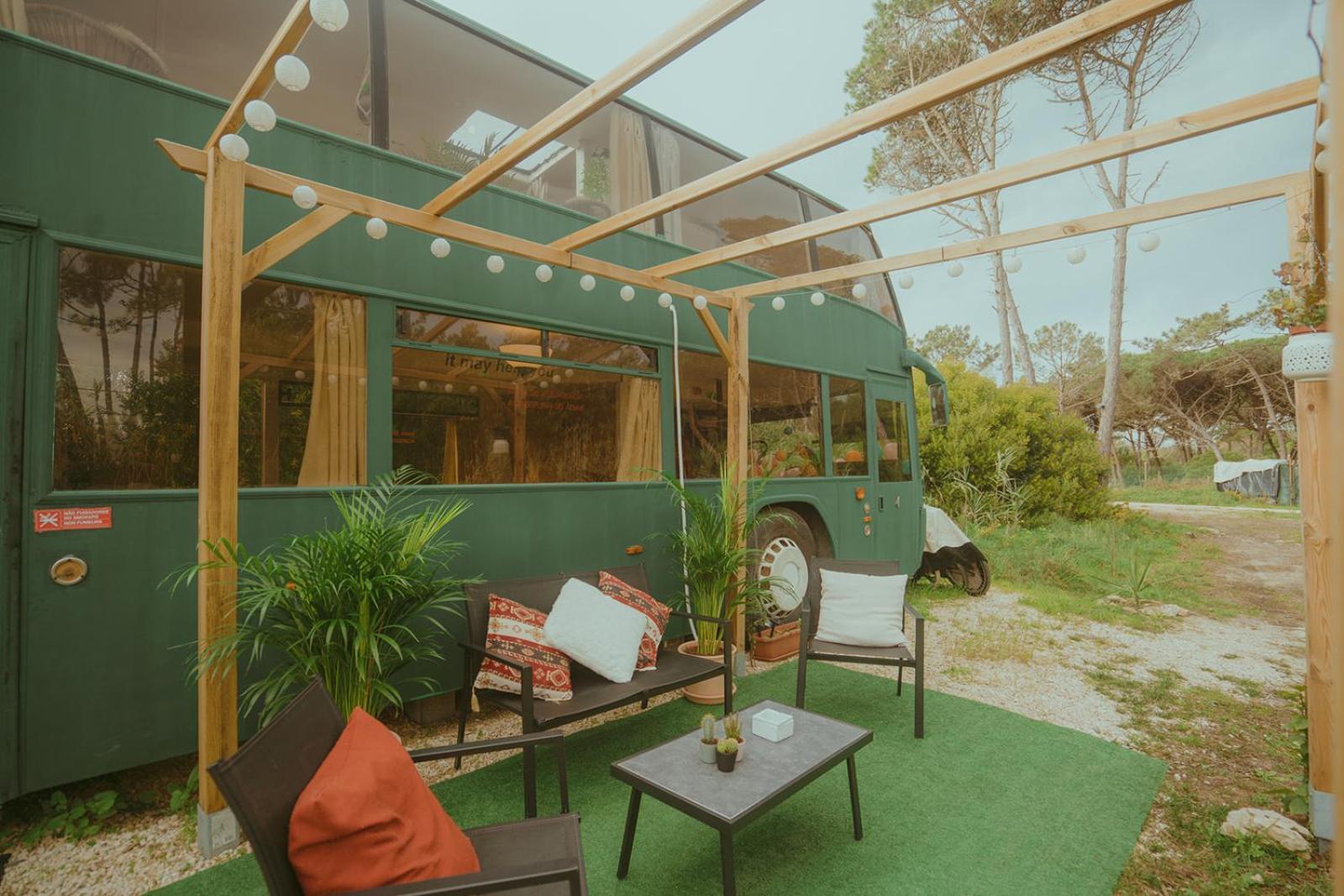 The Amazing Inacio Bus Converted Home シントラ エクステリア 写真